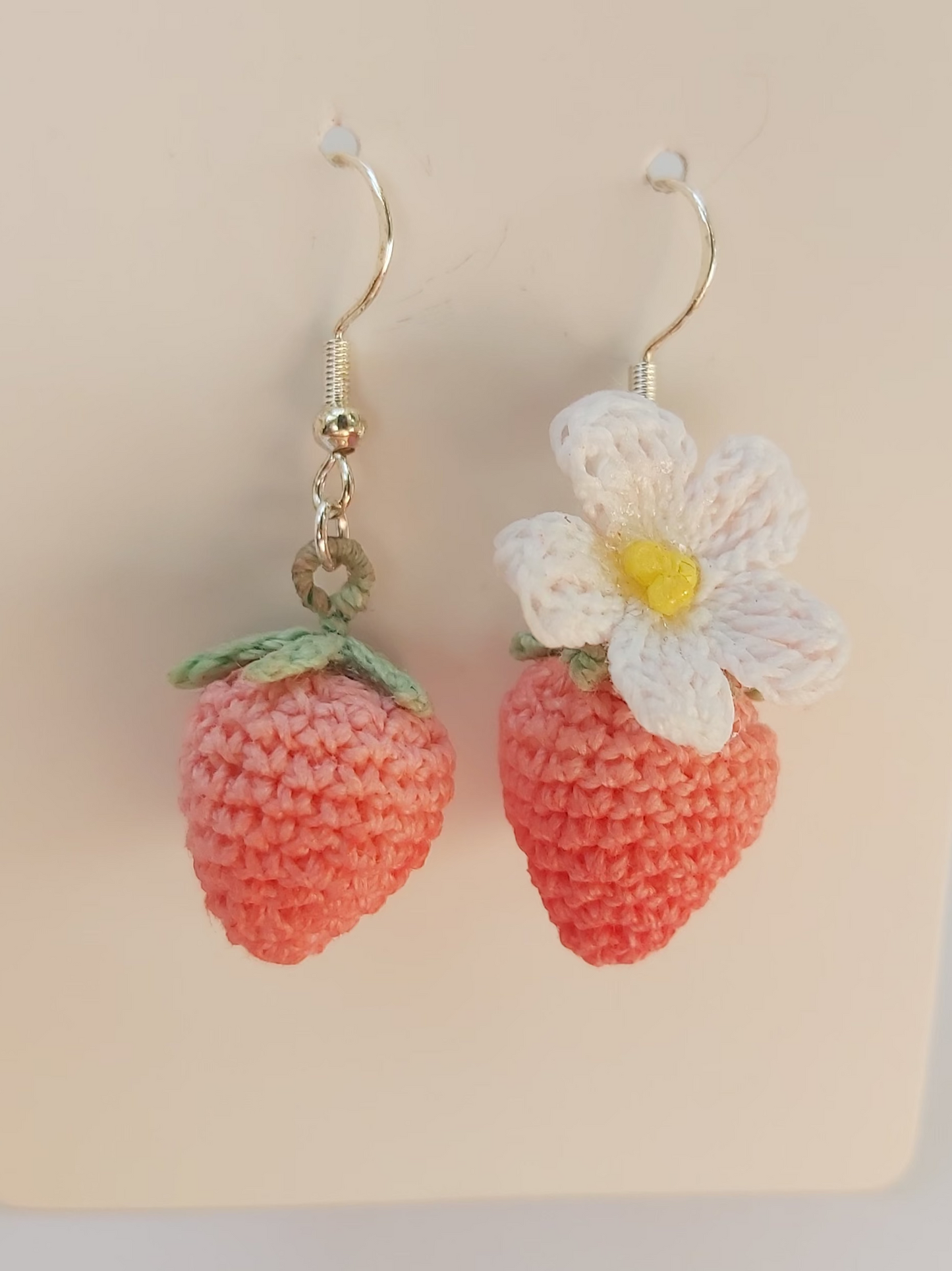 Strawberry Whisper 🍓Earrings